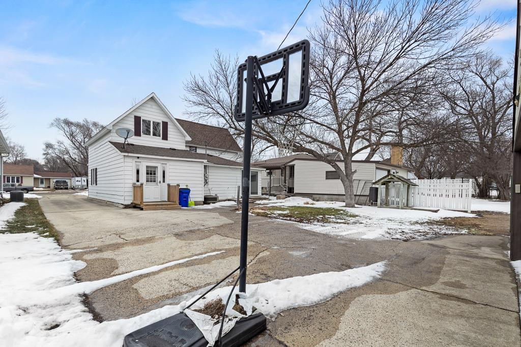 855 9th Avenue Granite Falls, MN 56241 - Photo 6 of 43