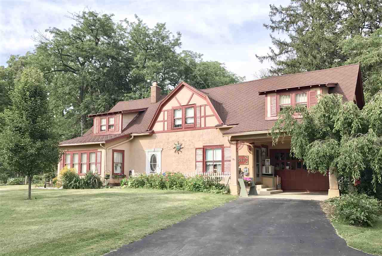3912 Leesburg Road Fort Wayne, IN 46808 - Photo 1 of 36