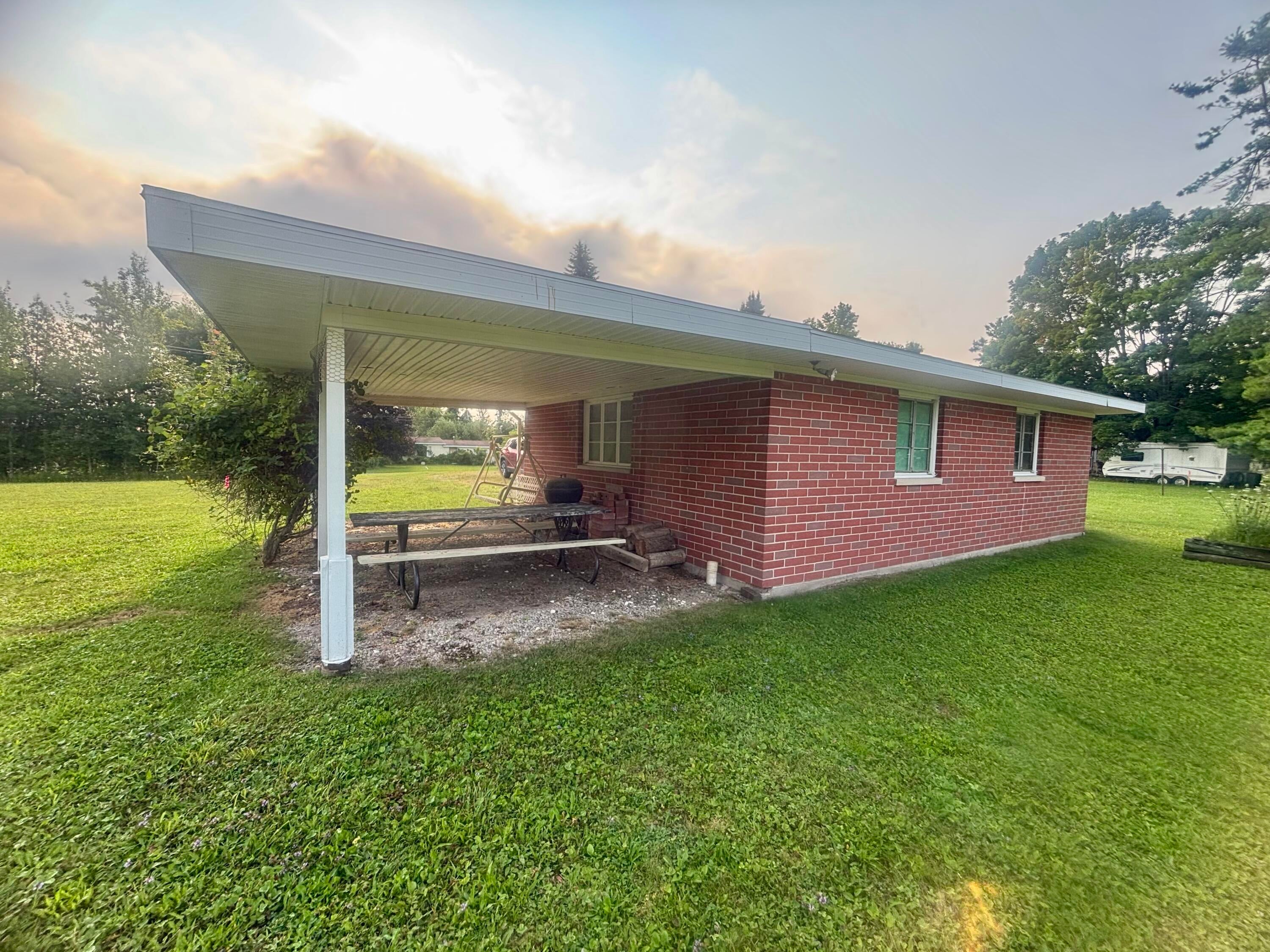 3060 Gratiot Road Indian River, MI 49749 - Photo 12 of 15 Gallery Image 12