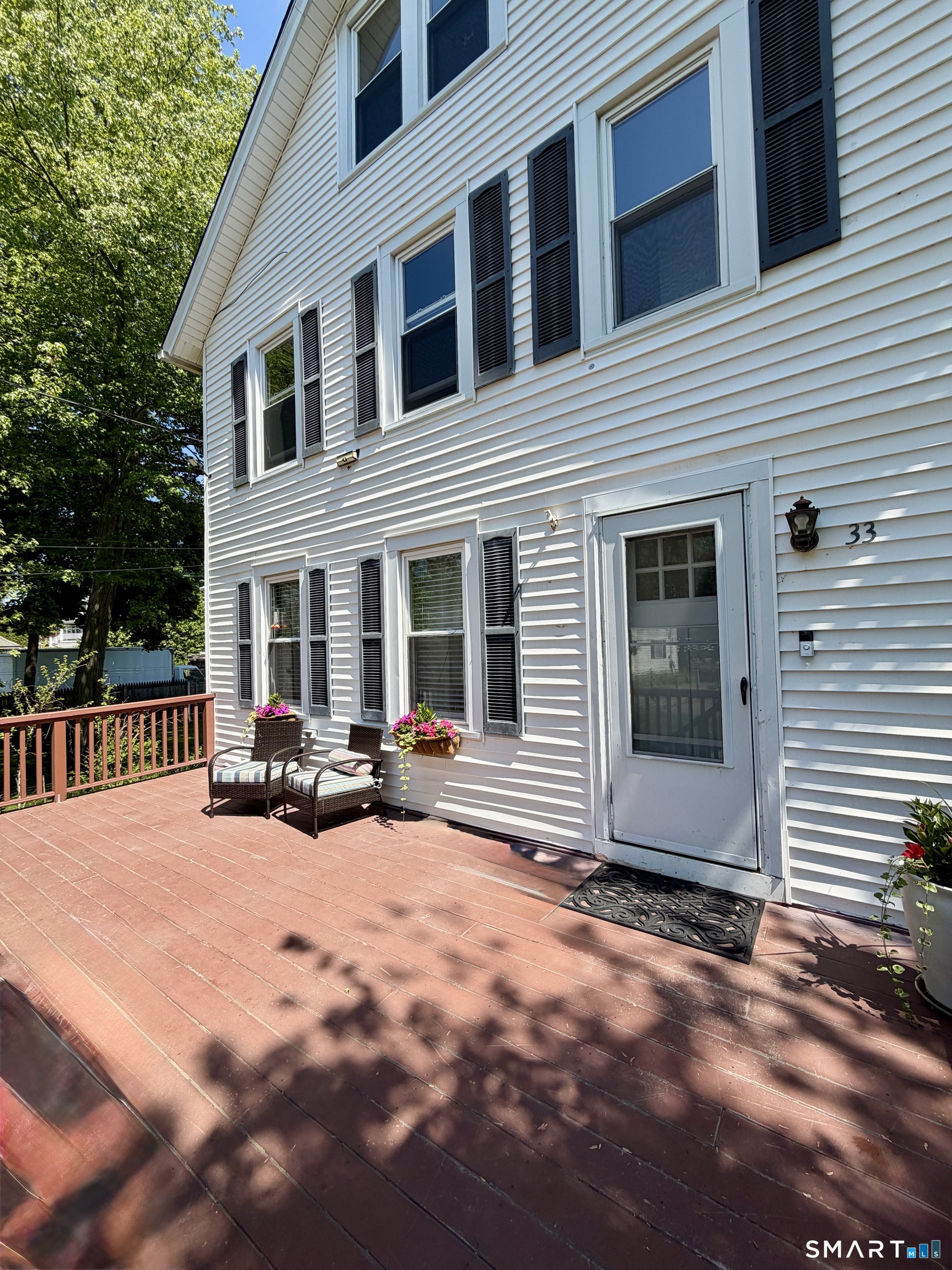 33 MacIntosh Road Norwalk, CT 06851 - Photo 2 of 17