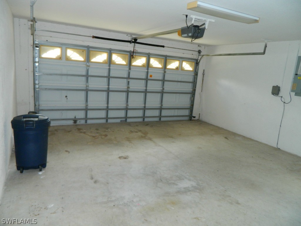 530 Coronado Road Venice, FL 34293 - Photo 8 of 13 a view of a garage