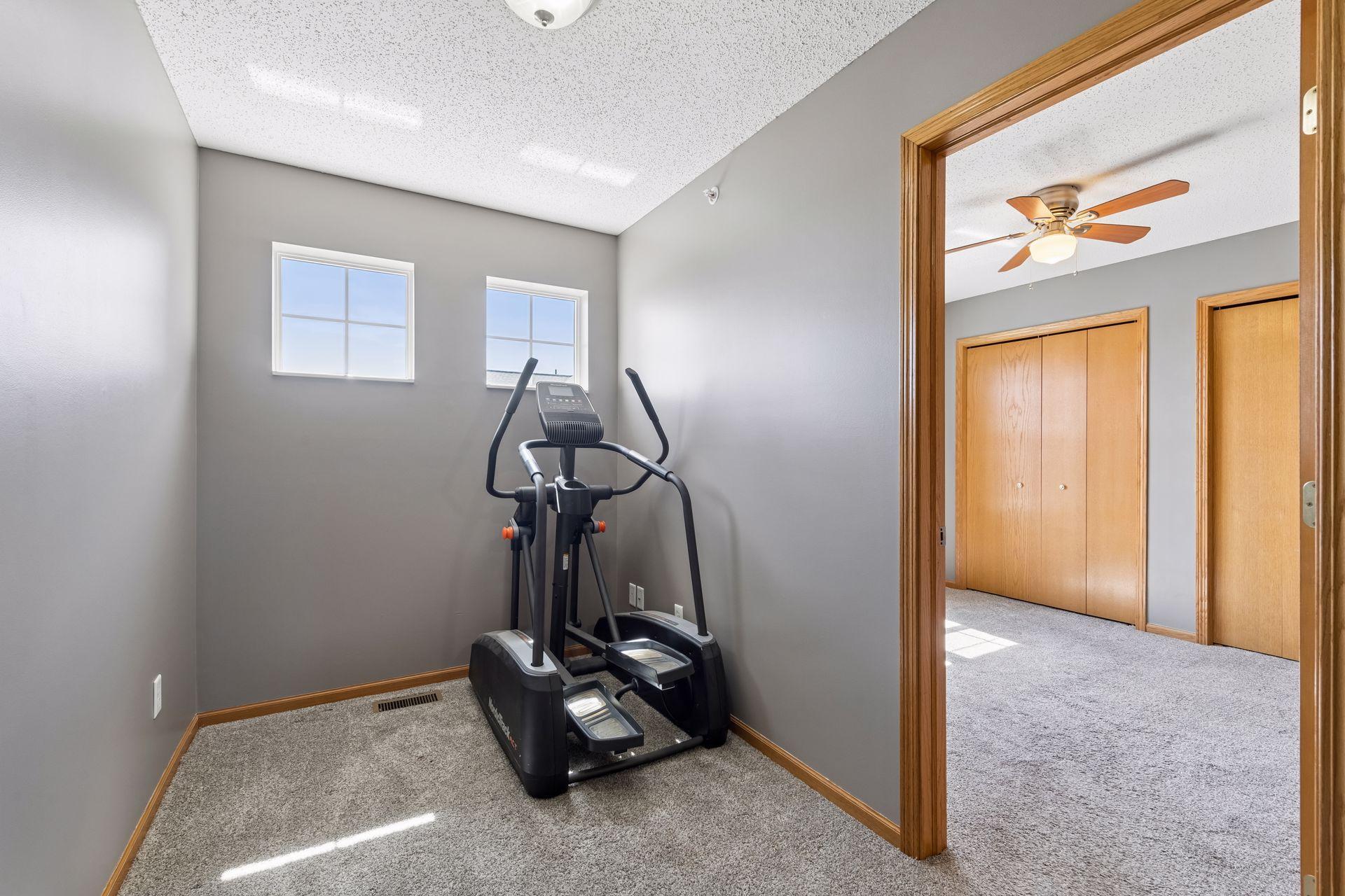 2898 Clover Ridge Drive Chaska, MN 55318 - Photo 16 of 26