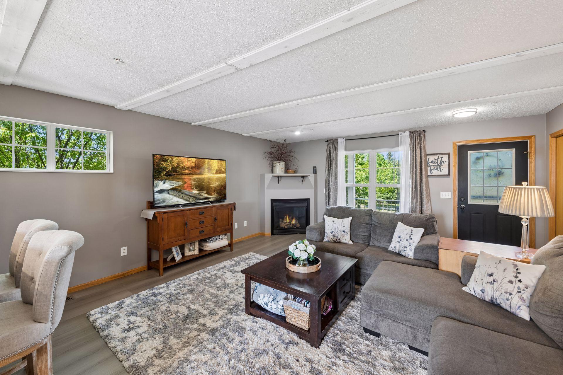 2898 Clover Ridge Drive Chaska, MN 55318 - Photo 9 of 26