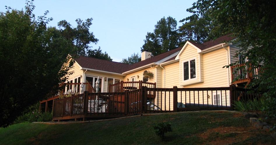1718 Archway Road Blue Ridge, VA 24064 - Photo 2 of 4 Back Deck