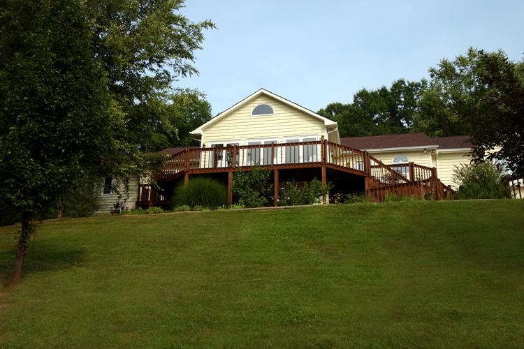 1718 Archway Road Blue Ridge, VA 24064 - Photo 3 of 4 Back