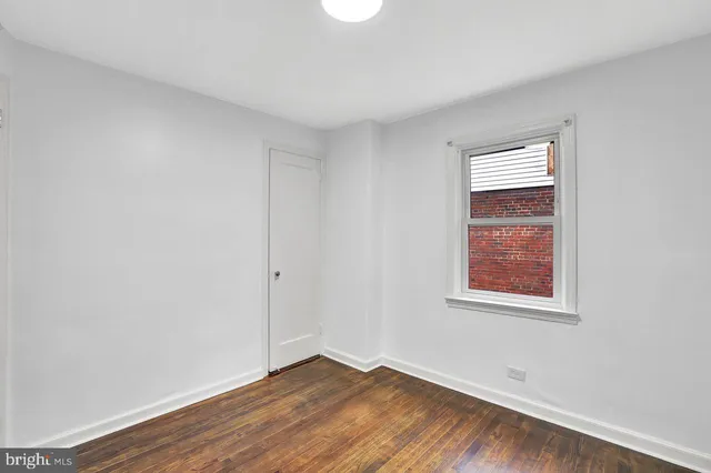 $2,000 | 331 Oakland Street, Ewing, NJ 08618