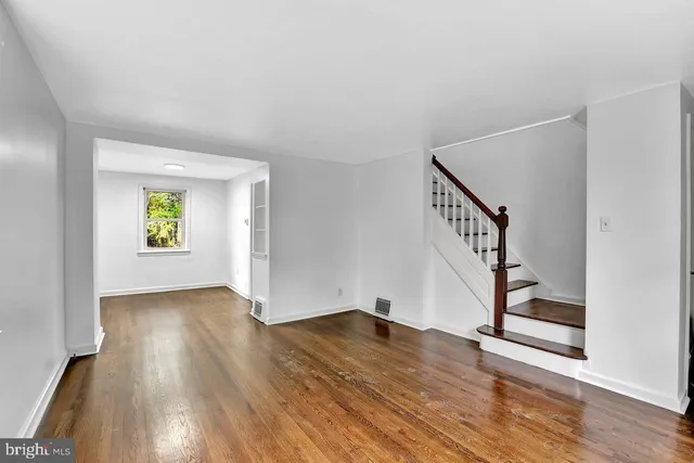 $2,000 | 331 Oakland Street, Ewing, NJ 08618