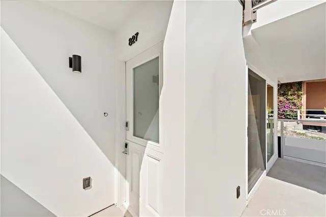 $7,995 | 827 Cliff Drive, Laguna Beach, CA 92651