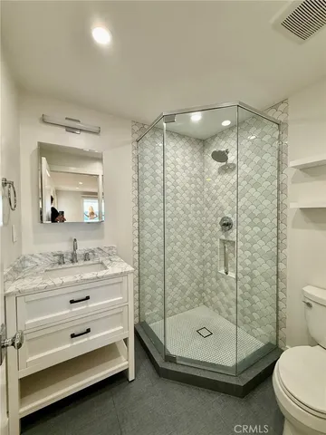 $7,995 | 827 Cliff Drive, Laguna Beach, CA 92651