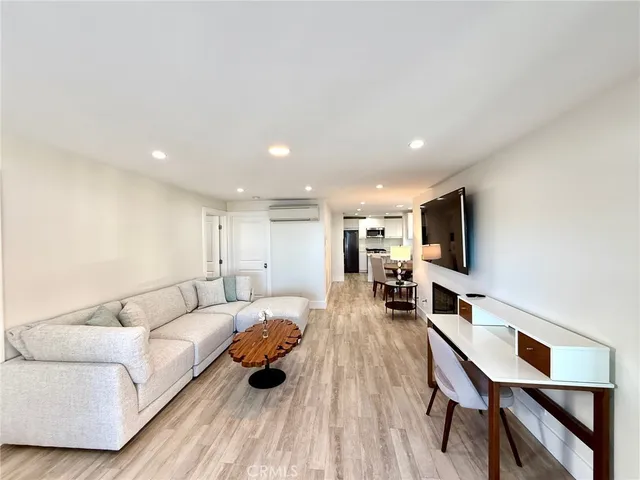 $7,995 | 827 Cliff Drive, Laguna Beach, CA 92651