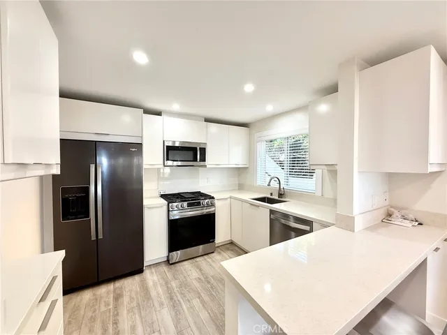 $7,995 | 827 Cliff Drive, Laguna Beach, CA 92651