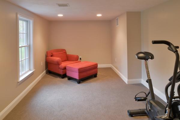 10 Towne Road Middleton, MA 01949 - Photo 26 of 30 a room with furniture and windows