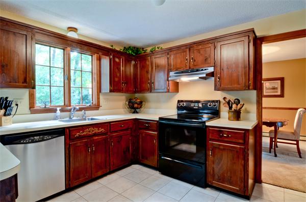 10 Wayne Road Milford, MA 01757 - Photo 8 of 15 Gallery Image 8