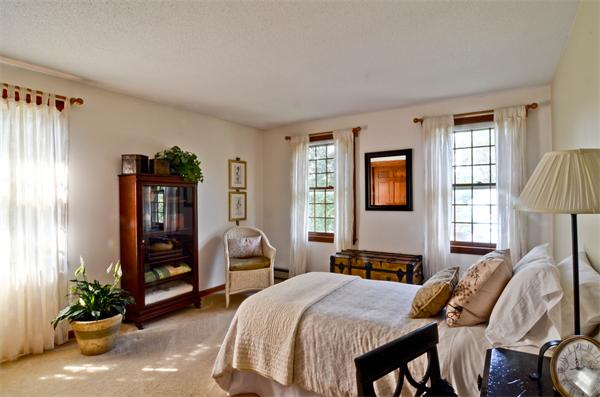 10 Wayne Road Milford, MA 01757 - Photo 10 of 15 Gallery Image 10
