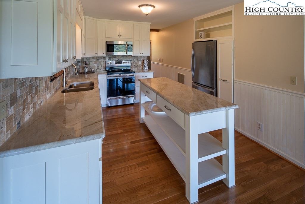 357 Fox Ridge Drive West Jefferson, NC 28694 - Photo 16 of 45 Gallery Image 16