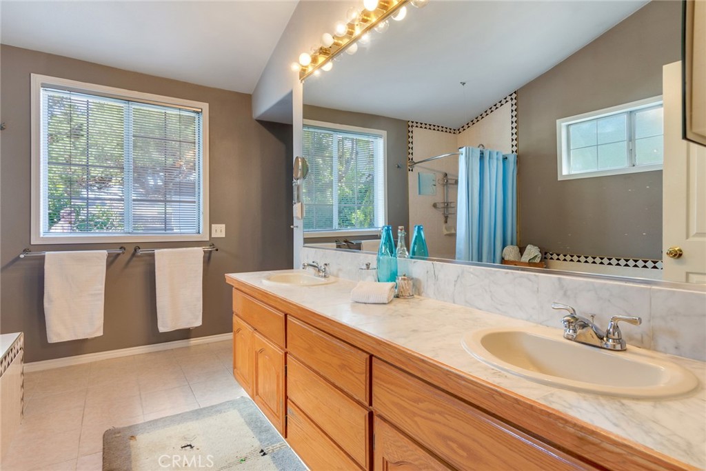 4220 Toland Way Los Angeles, CA 90065 - Photo 28 of 45