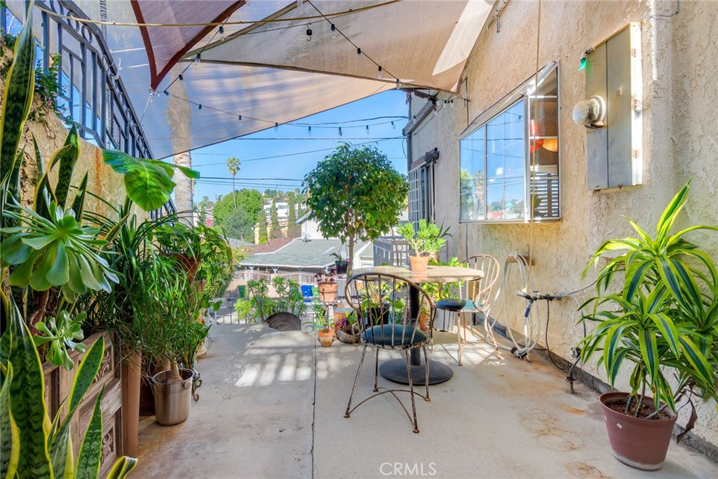 4220 Toland Way Los Angeles, CA 90065 - Photo 34 of 45