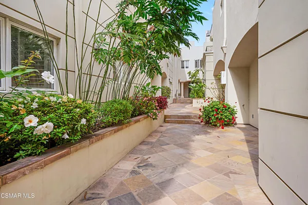 $1,399,000 | 1217 Yale Street, Unit 103, Santa Monica, CA 90404