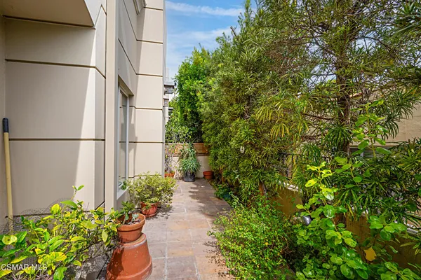 $1,399,000 | 1217 Yale Street, Unit 103, Santa Monica, CA 90404