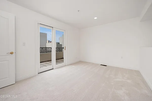$1,399,000 | 1217 Yale Street, Unit 103, Santa Monica, CA 90404