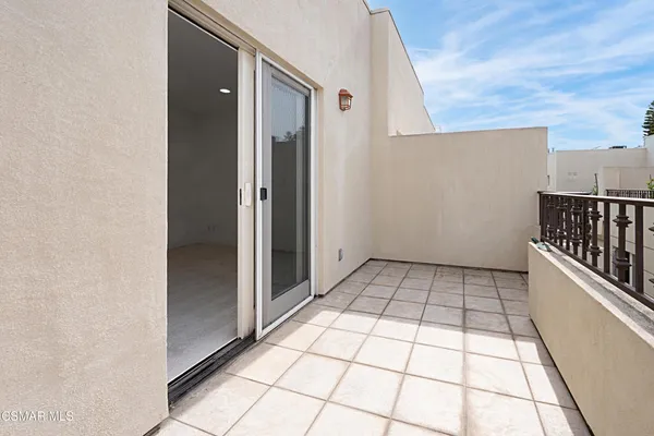$1,399,000 | 1217 Yale Street, Unit 103, Santa Monica, CA 90404