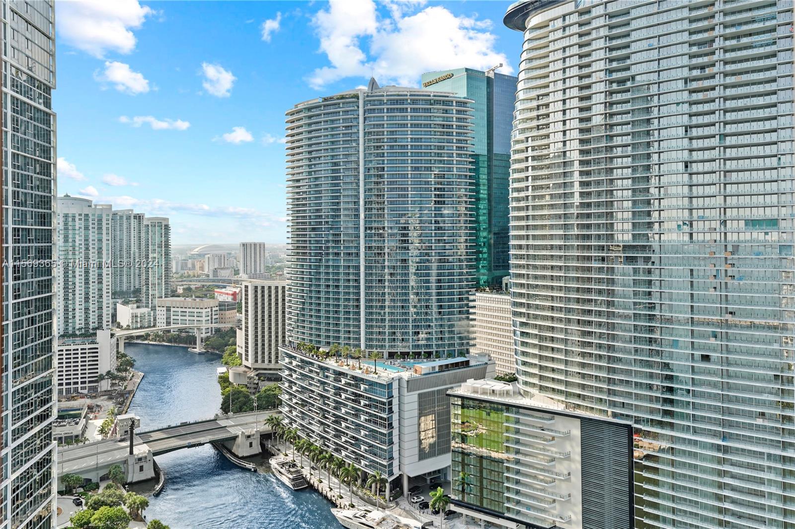 901 Brickell Key Boulevard, Unit 3504 Miami, FL 33131 - Photo 25 of 44