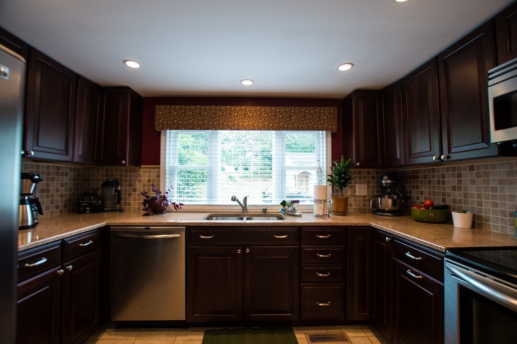 5 Leighton Road Boston, MA 02136 - Photo 11 of 30