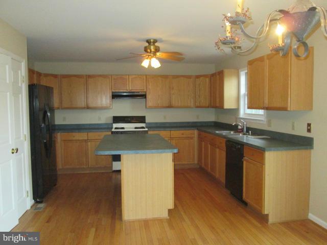 1948 Timber Grove Road Frederick, MD 21702 - Photo 8 of 16 Kitchen