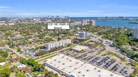 $1,900 | 1251 Northeast 108th Street, Unit 810, Miami, FL 33161