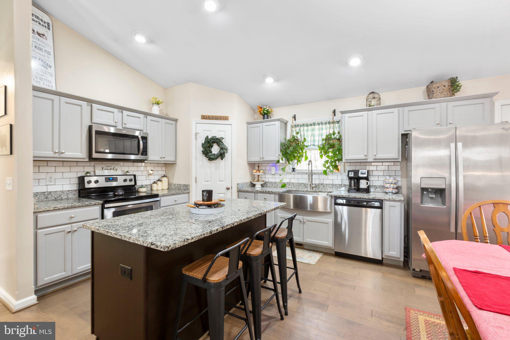 2906 Minor Road Bumpass, VA 23024 - Photo 15 of 48 Stainless steel appliances