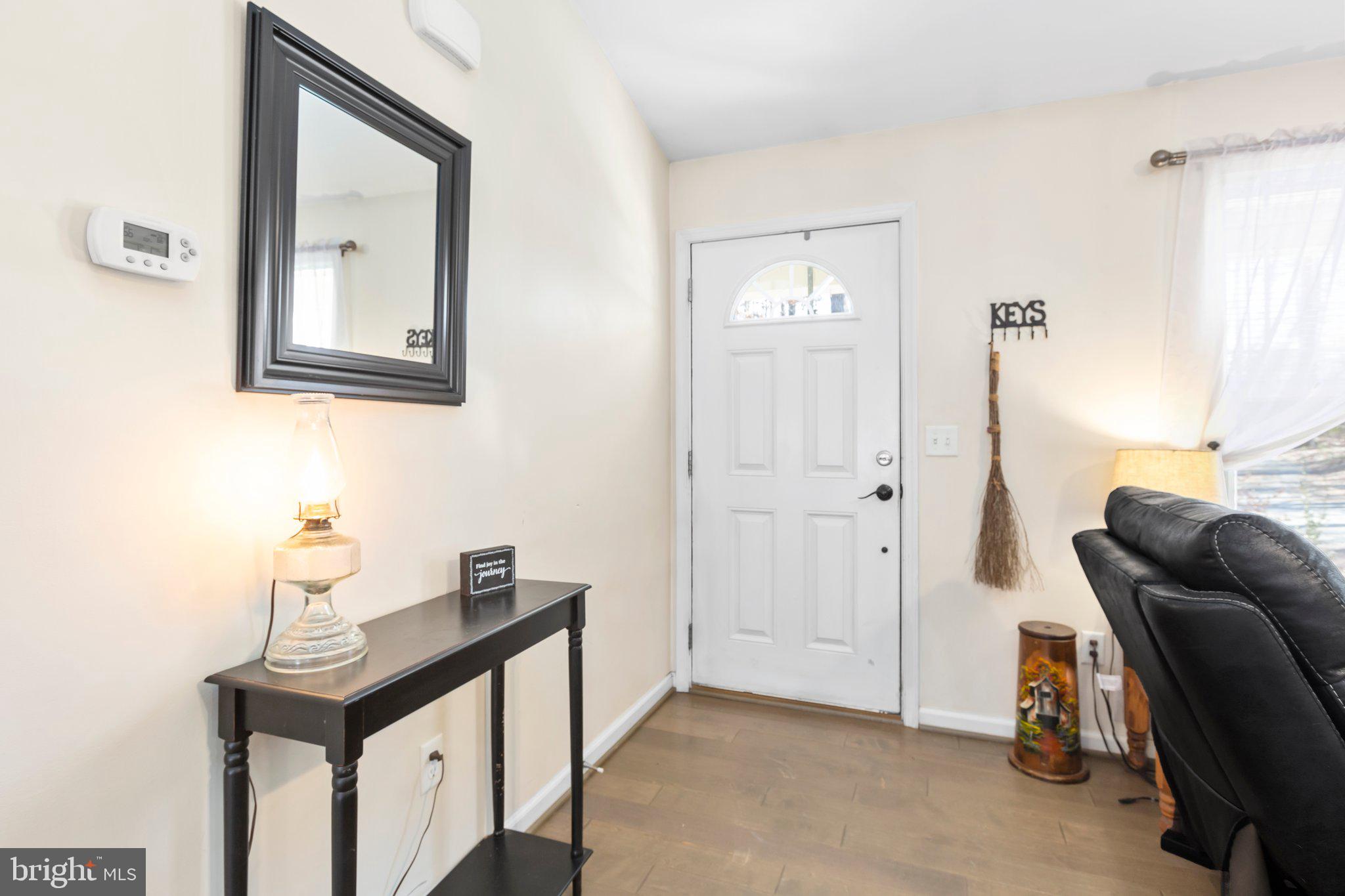 2906 Minor Road Bumpass, VA 23024 - Photo 6 of 48 Entryway to the home