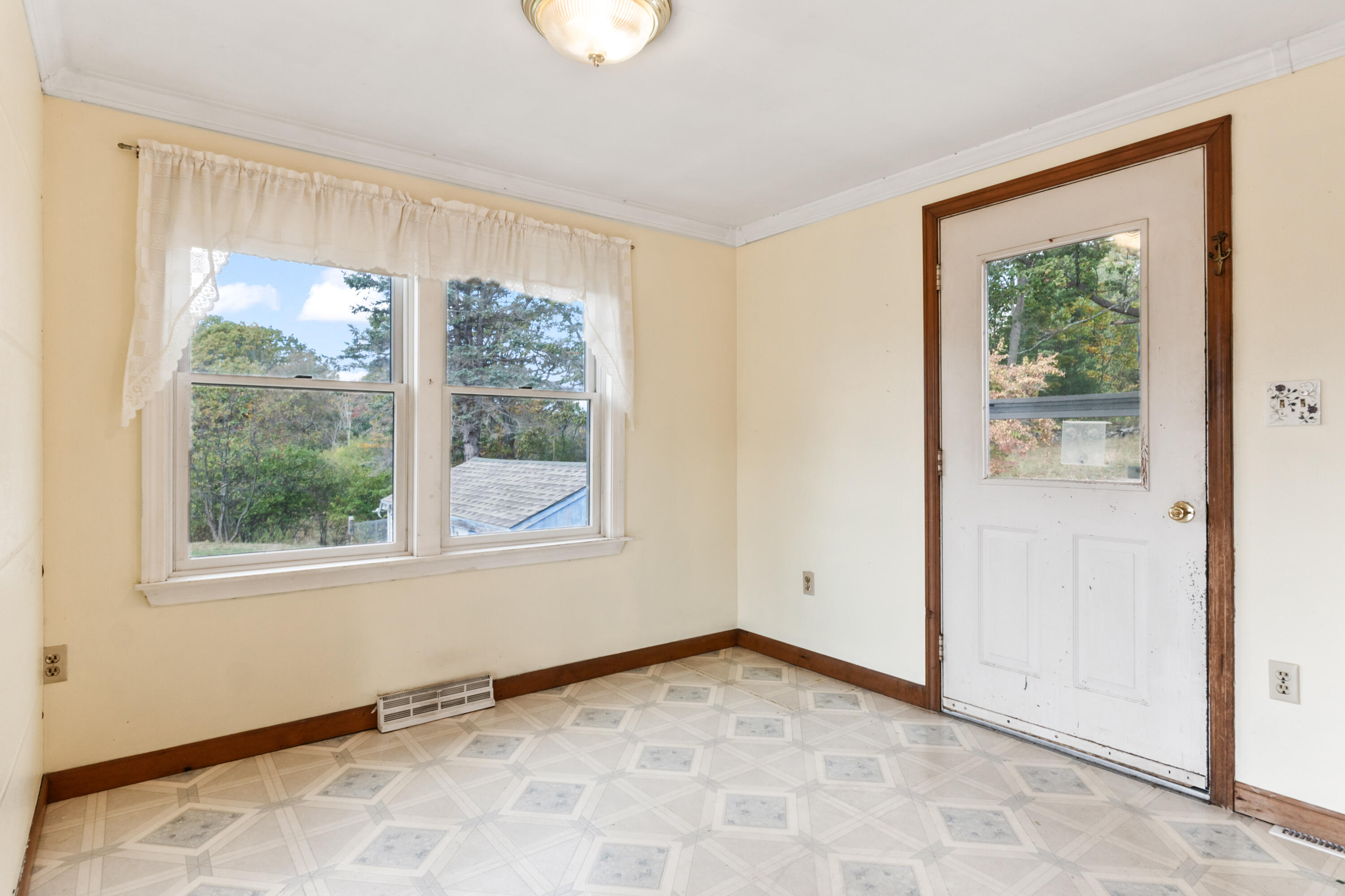 122 Haley Road Kittery, ME 03904 - Photo 13 of 63 122 Haley Rd_107