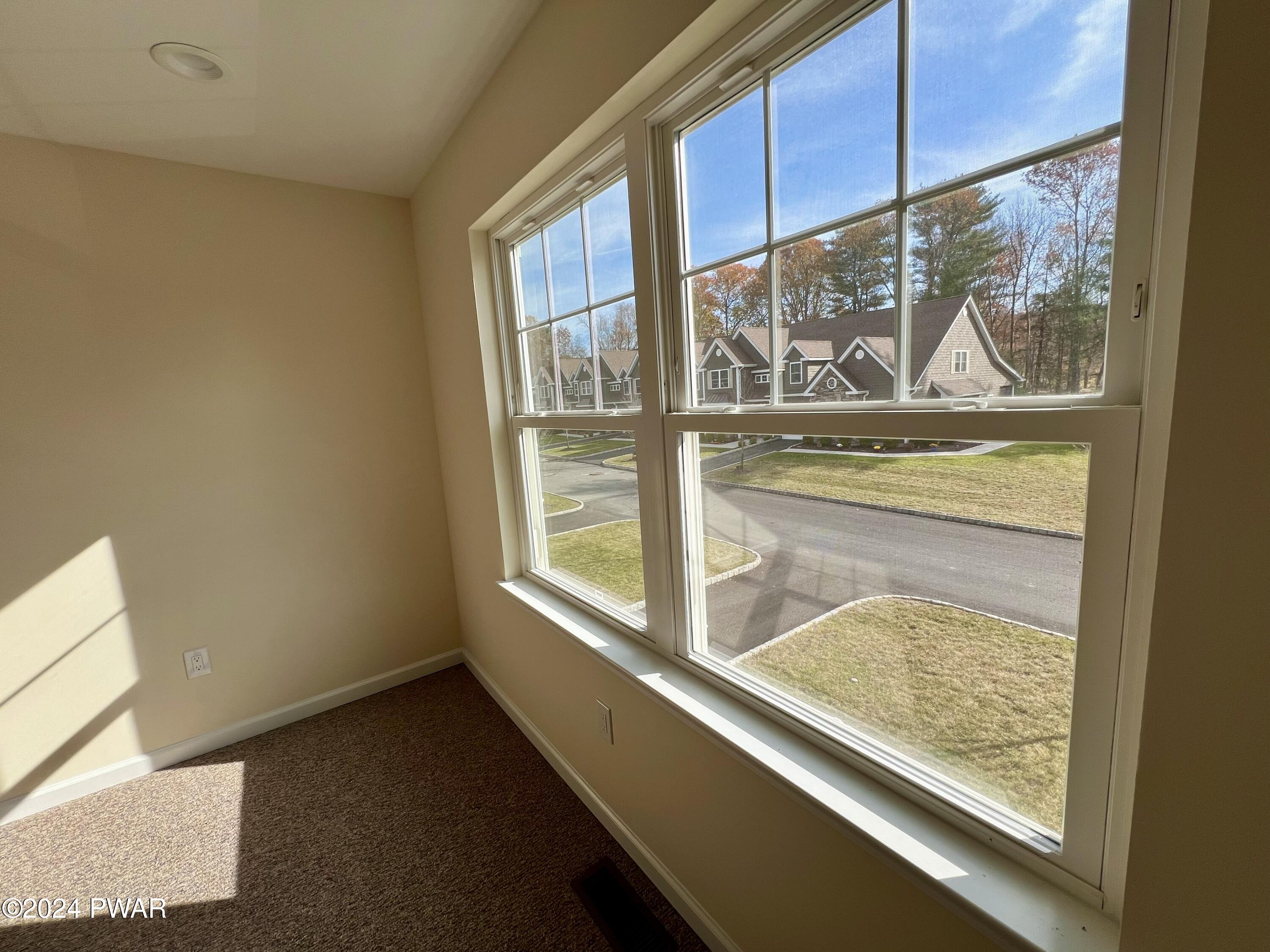 404 MacIntosh Way Matamoras, PA 18336 - Photo 34 of 37