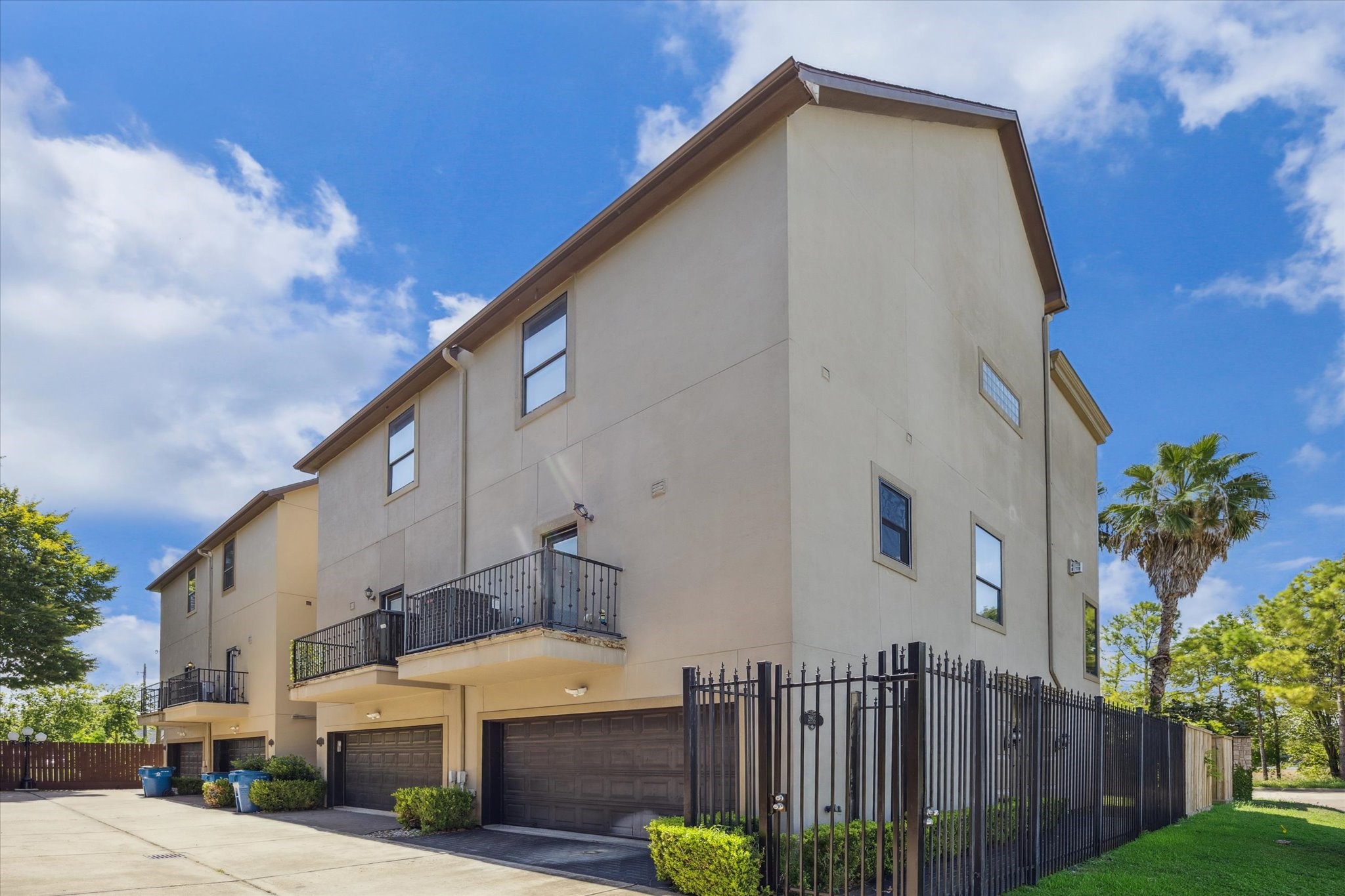 2803 Chartres Street Houston, TX 77004 - Photo 2 of 22 a view of residential house with wooden fence