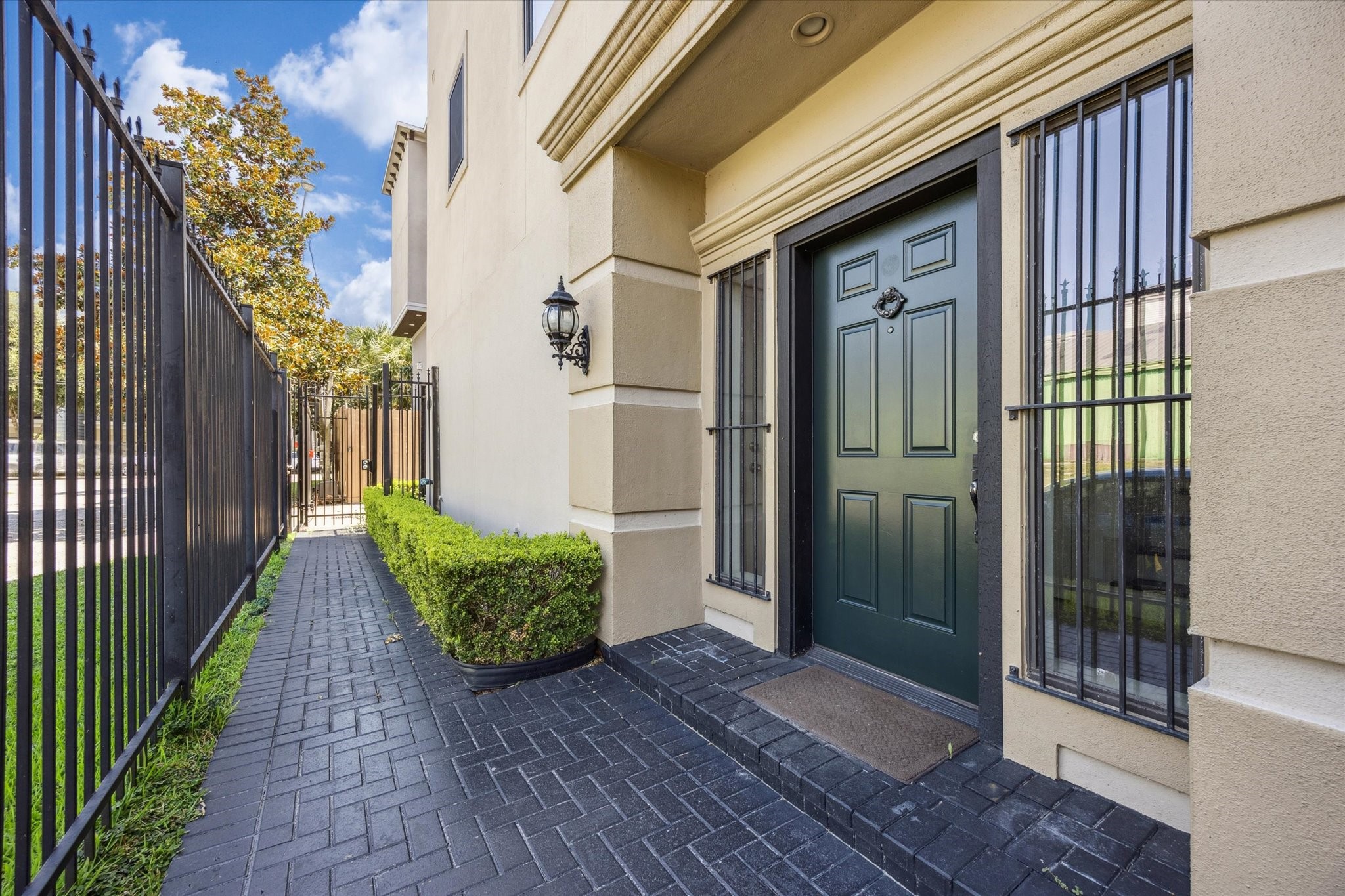 2803 Chartres Street Houston, TX 77004 - Photo 3 of 22 a house with a glass door