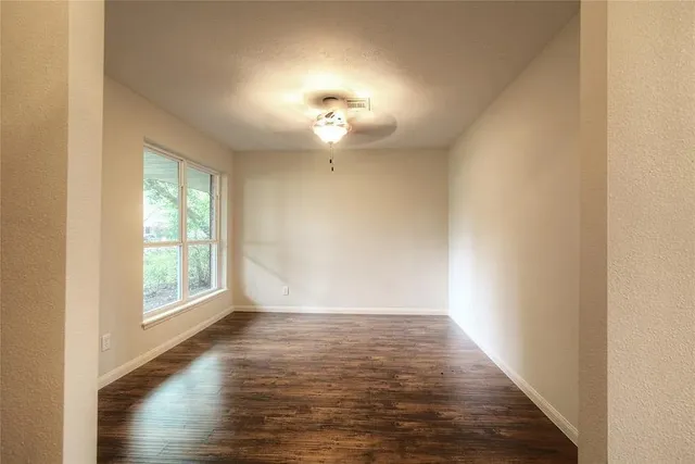 $2,200 | 1915 Solomon Street, Waller, TX 77484