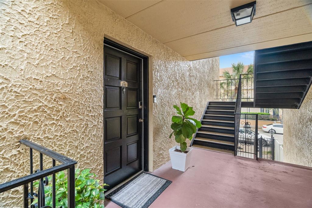 107 South Obrien Street, Unit 217 Tampa, FL 33609 - Photo 38 of 39 a view of porch with seating space