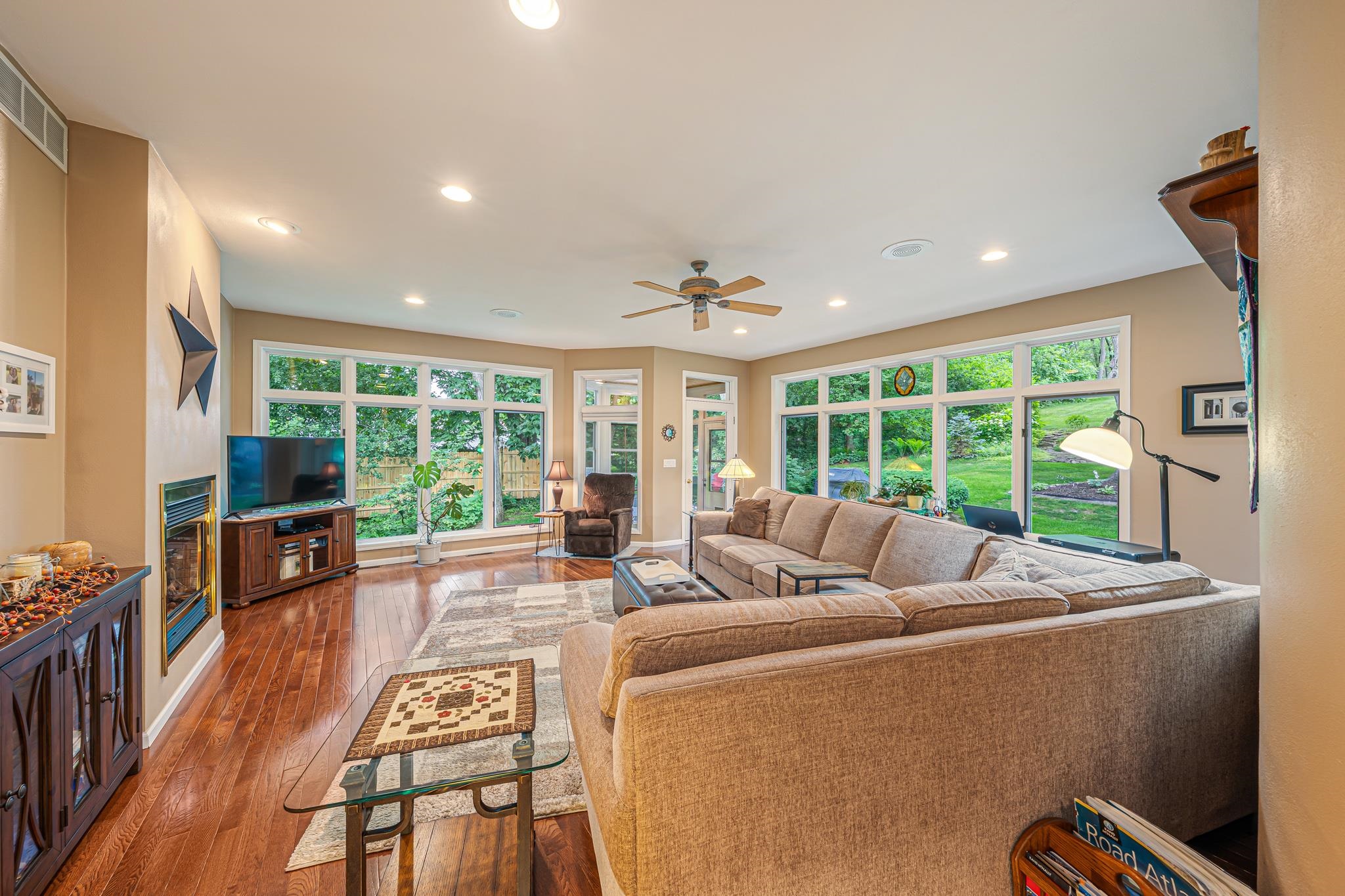 8405 Ridgeview Court Larsen, WI 54947 - Photo 4 of 68