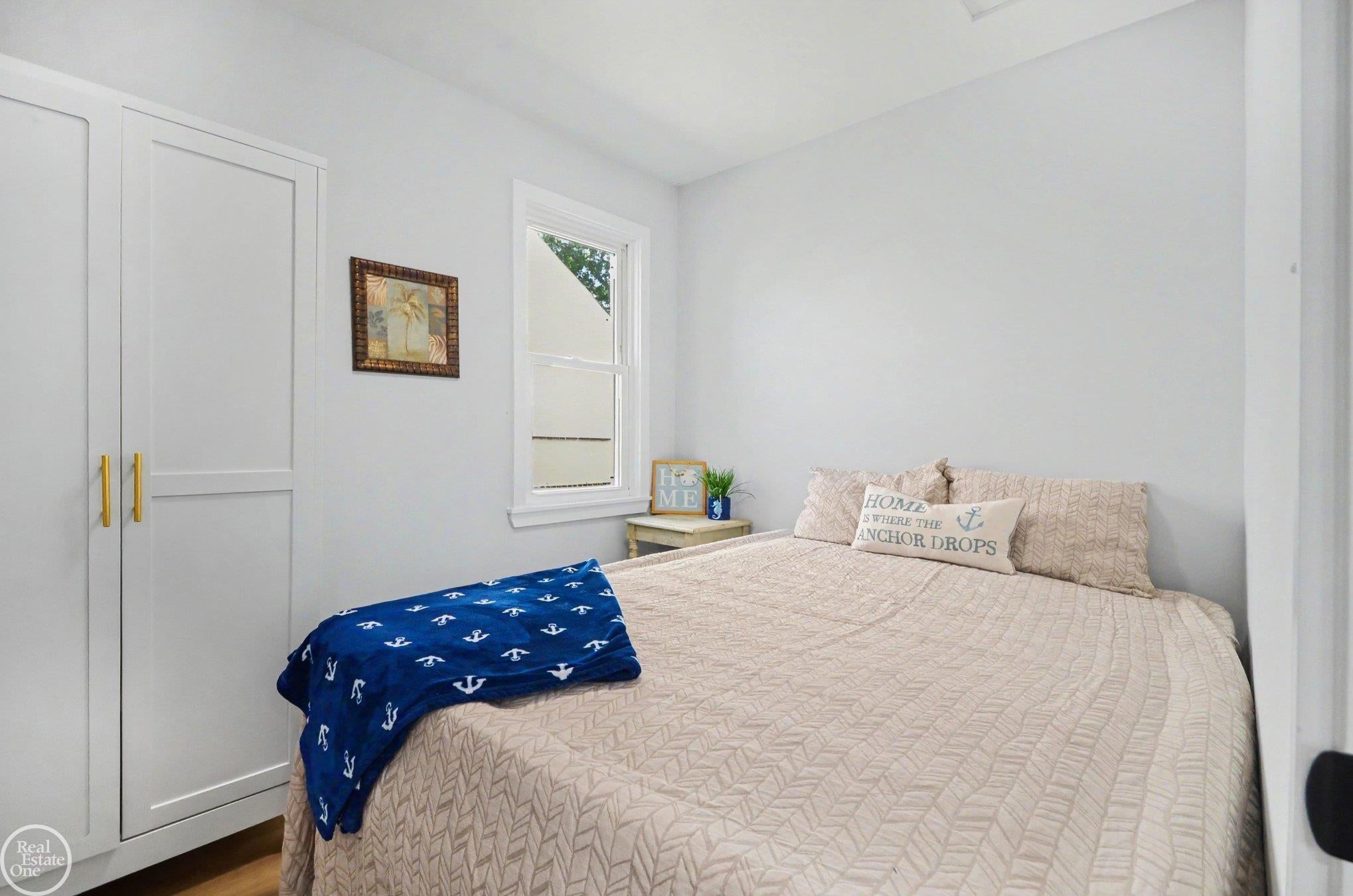 20925 Ridgemont Road Harper Woods, MI 48225 - Photo 10 of 15 Gallery Image 10