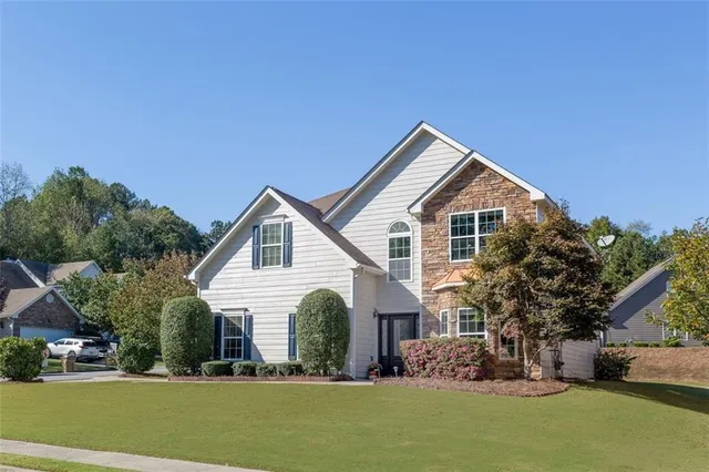 $569,999 | 410 Blackwood Lane, Suwanee, GA 30024