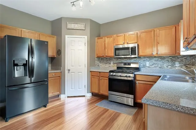 $569,999 | 410 Blackwood Lane, Suwanee, GA 30024