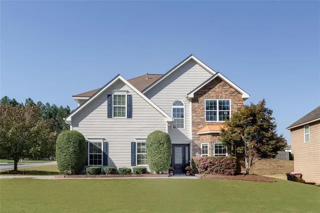 $569,999 | 410 Blackwood Lane, Suwanee, GA 30024