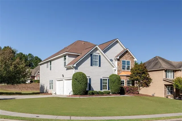 $569,999 | 410 Blackwood Lane, Suwanee, GA 30024