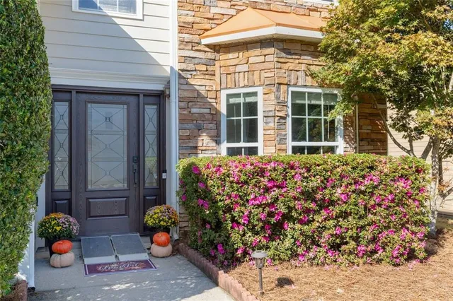 $569,999 | 410 Blackwood Lane, Suwanee, GA 30024