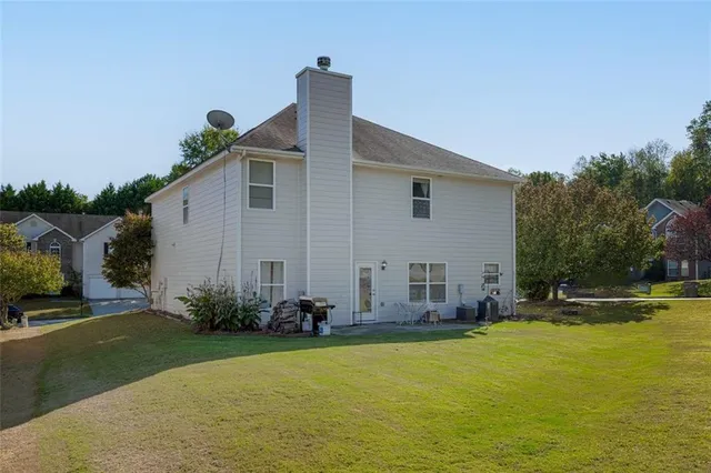 $569,999 | 410 Blackwood Lane, Suwanee, GA 30024