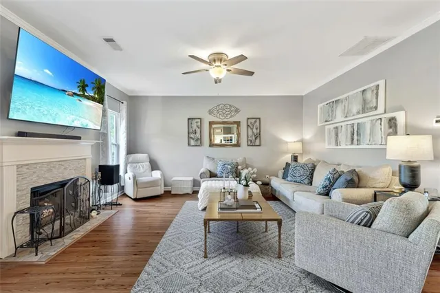 $569,999 | 410 Blackwood Lane, Suwanee, GA 30024