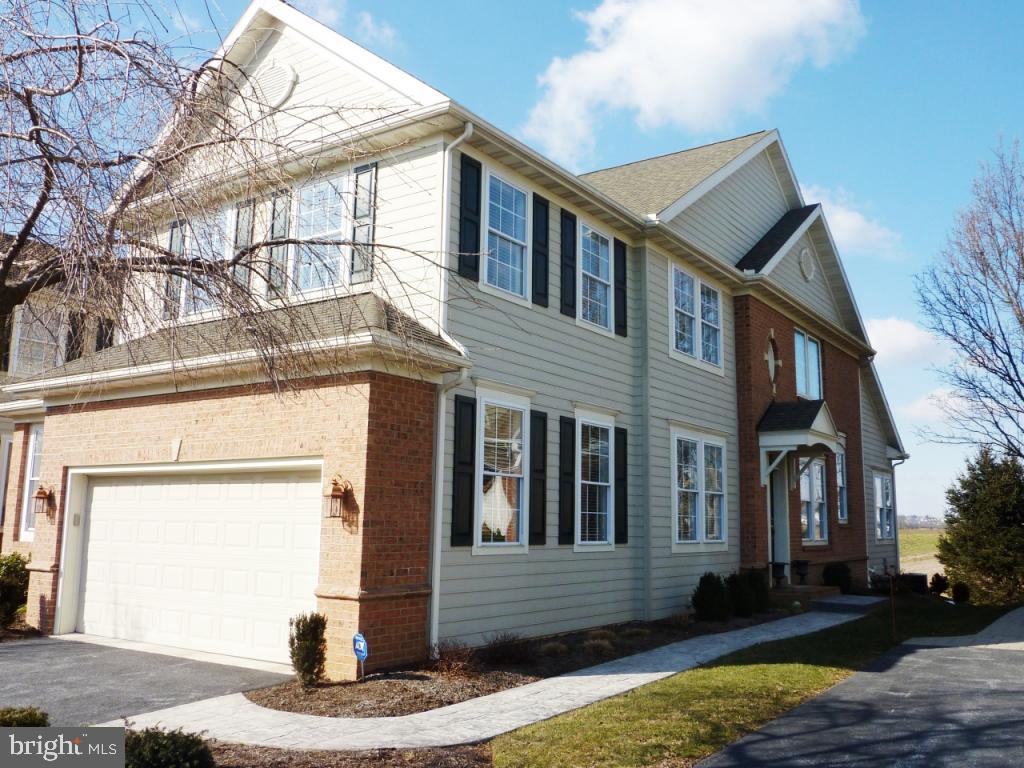 62 Farmview Lane Lititz, PA 17543 - Photo 1 of 44 Gallery Image 1