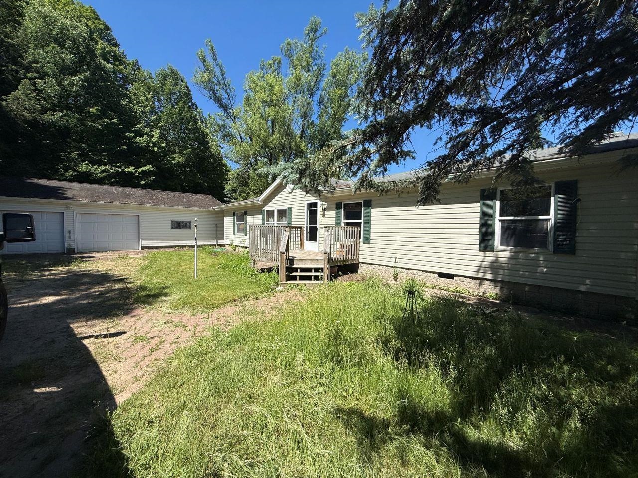 W12628 Leopolis Road Leopolis, WI 54948 - Photo 22 of 24