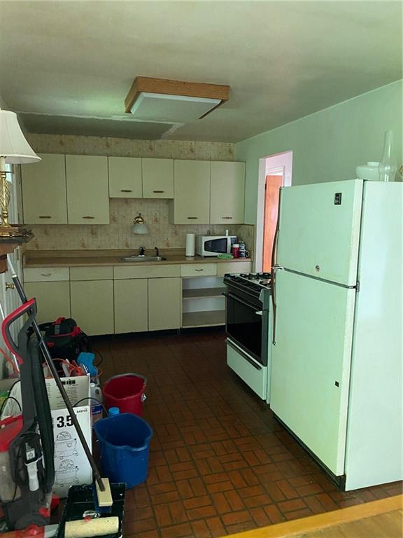 602 Brightberry Road Monroeville, PA 15146 - Photo 8 of 13 Gallery Image 8