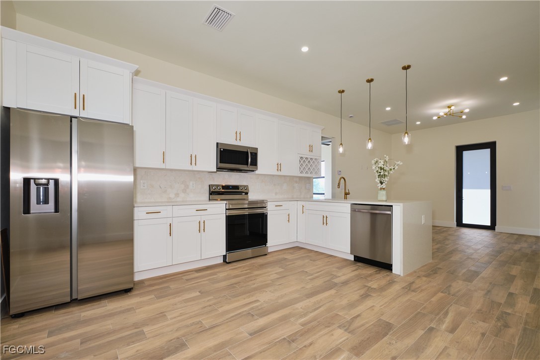 3804 6th Street Southwest Lehigh Acres, FL 33976 - Photo 13 of 45